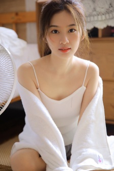 脱美女衣服小游戏